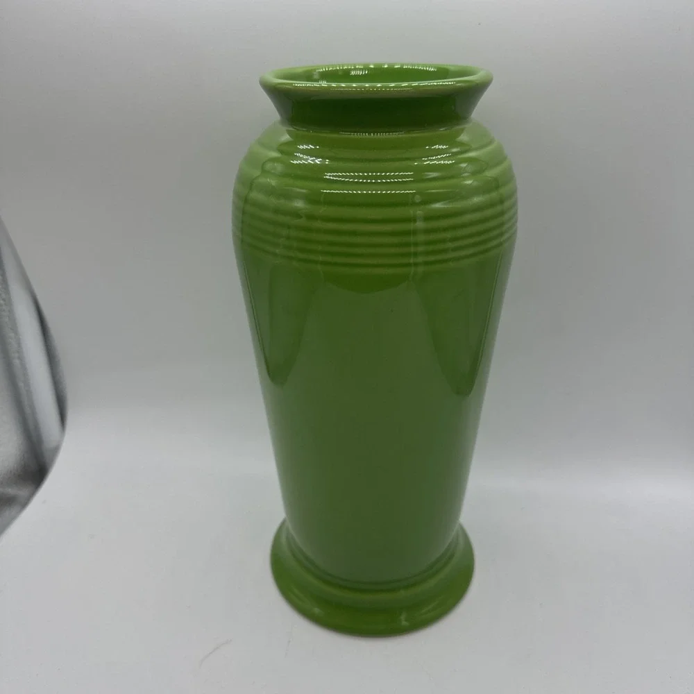 Fiesta MONARCH shamrock green VASE 9.5